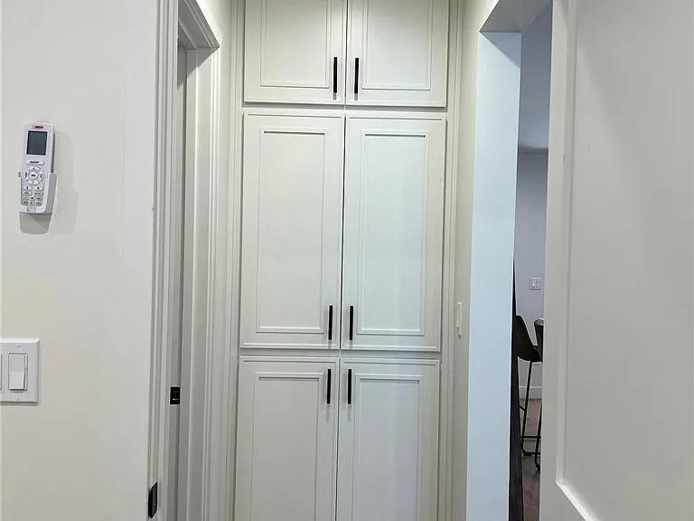 124 Lyndon St — Photo 10
