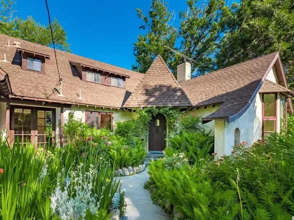 38678 Birch Creek Ln, Oak Glen, CA 92399