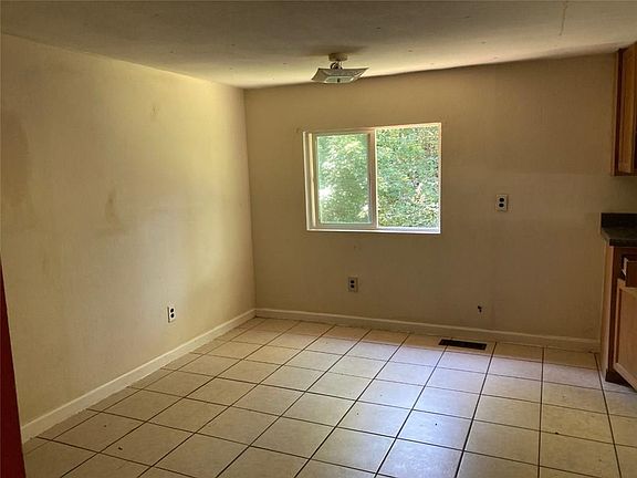 5th image of 390 Serenity Dr