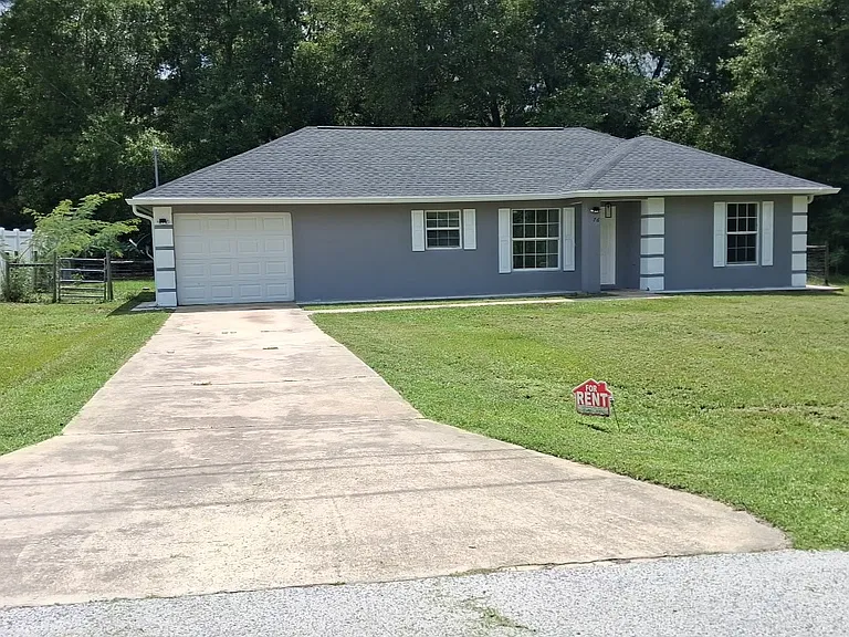 76 Willow Rd — Photo 1