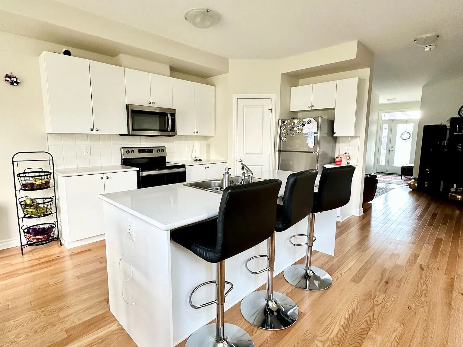 4 bed, $2,995 — Photo 4
