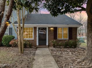 41 S Sussex Dr, Smithfield, NC 27577