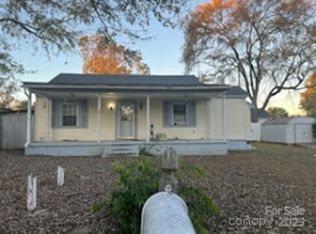 453 Marion St, Calhoun Falls, SC 29628