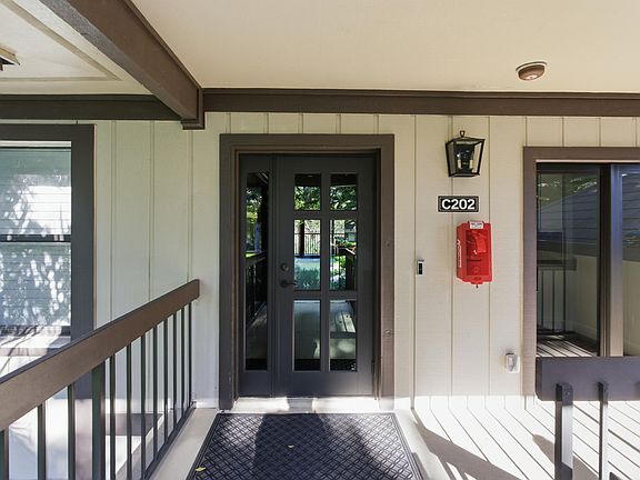 4th image of 2810 Polo Island Drive #C202