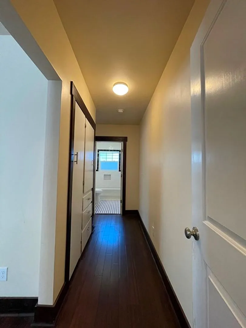 Great 2 bedroom duplex — Photo 4