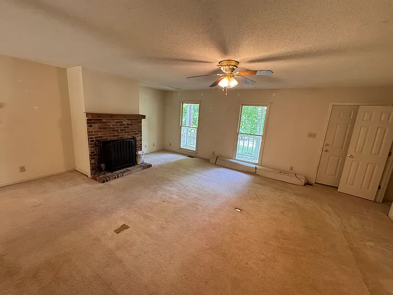 112 Oak Leaf Cir — Photo 4