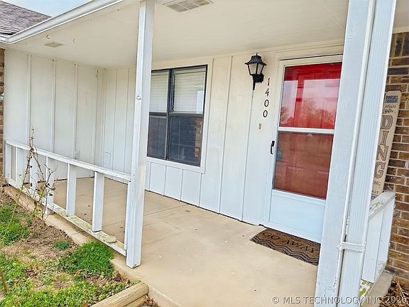 2nd image of 1400 Damon Dr