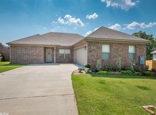 2443 Pleasant Willow Dr, Benton, AR 72015