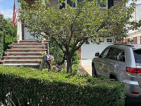 3rd image of 37 Stewart Ave