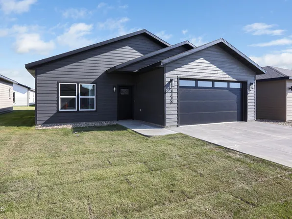 3330 34th St W, Williston, ND 58801