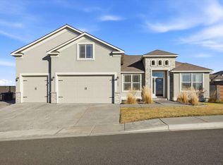 689 Titan Ave, West Richland, WA 99353