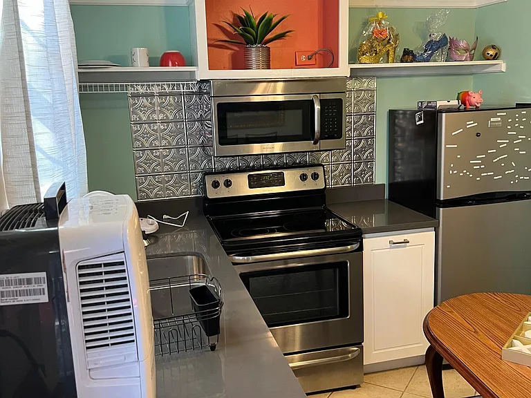 2301 Dauphine St #B — Photo 7