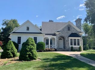 1215 Autumn Ln, Petoskey, MI 49770