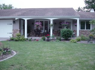 300 E Hazelwood St, Morton, IL