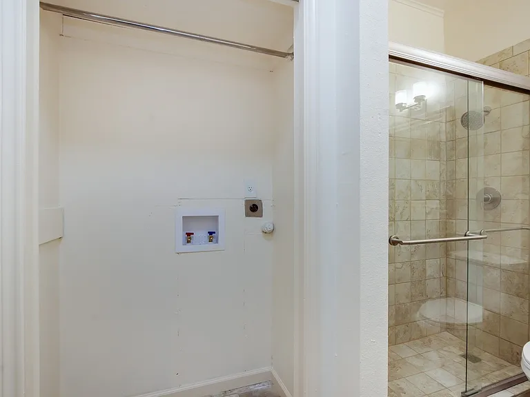 7707 Broadway St #23A — Photo 17