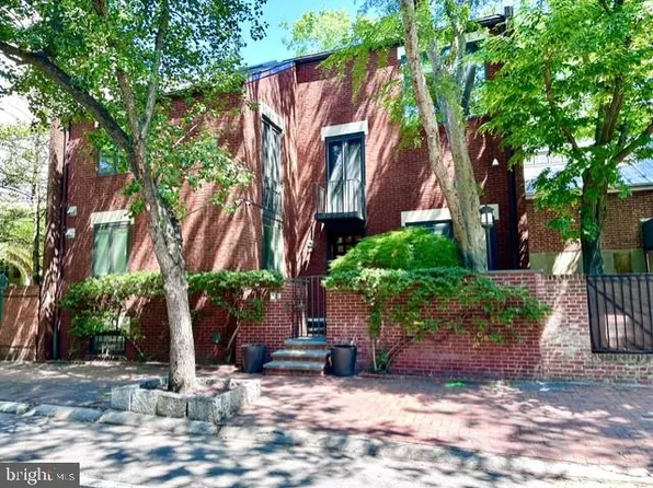 113 Pine St, Philadelphia, PA 19106