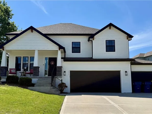 8278 Primrose St, De Soto, KS 66018
