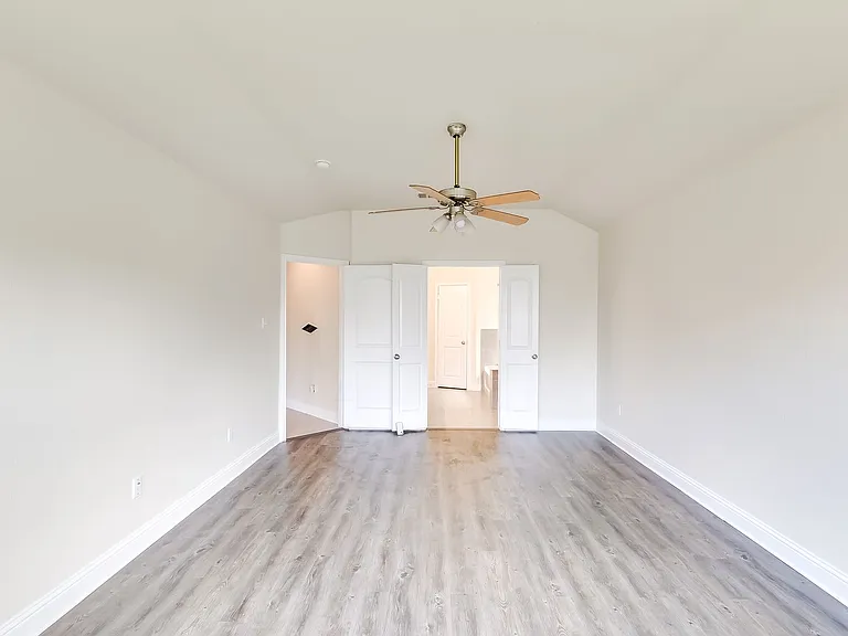 820 Vintage Way — Photo 18
