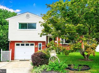 8402 Bayberry Rd, Parkville, MD 21234