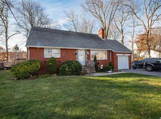66 Hillside Rd, Deer Park, NY 11729