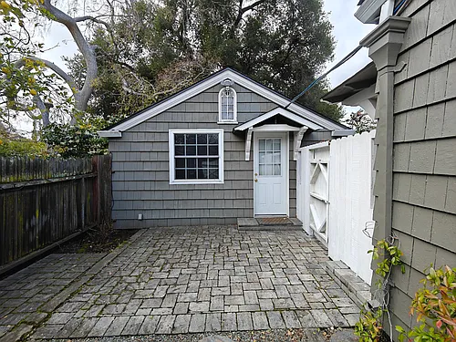 1512 Mariposa Ave Photo 1