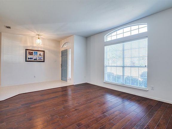 3rd image of 10121 Loving Trail Dr