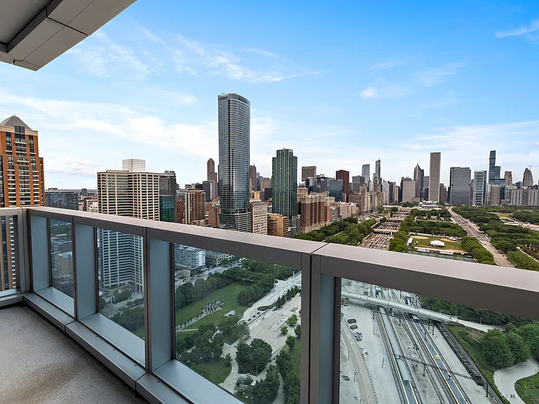 1211 S Prairie Ave #3205 — Photo 31