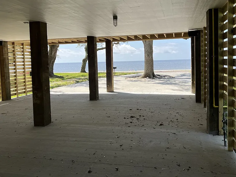 Beach Blvd — Photo 2