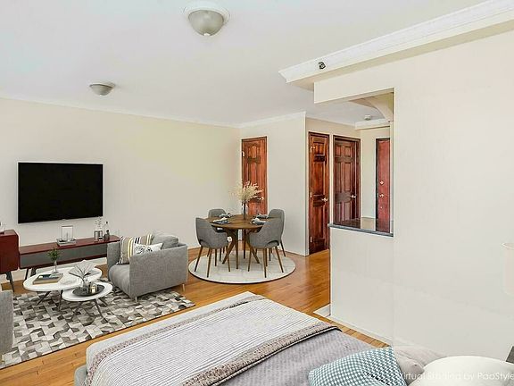 3rd image of 10210 Queens Blvd APT 501