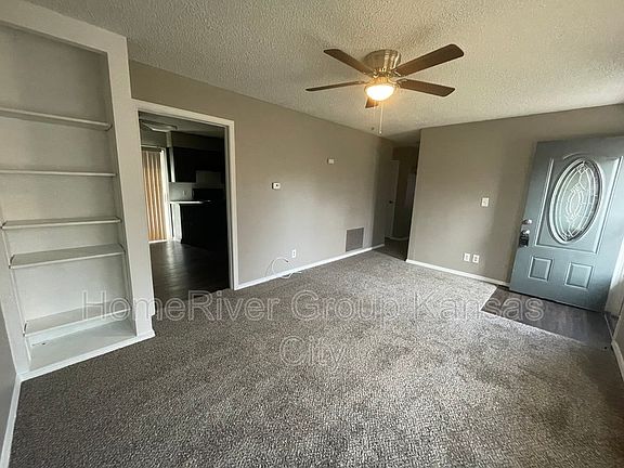 3rd image of 11108 Herrick Ave