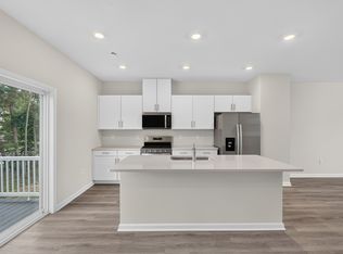 192 Sandy Ridge Rd, Sicklerville, NJ 08081