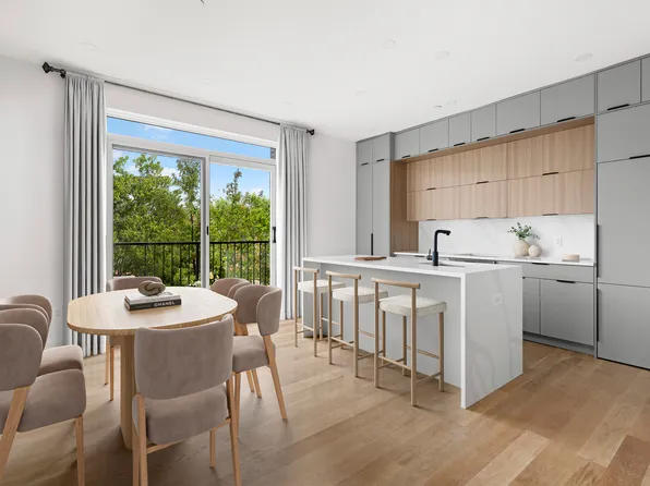 831 Knickerbocker Avenue image 1 of 11