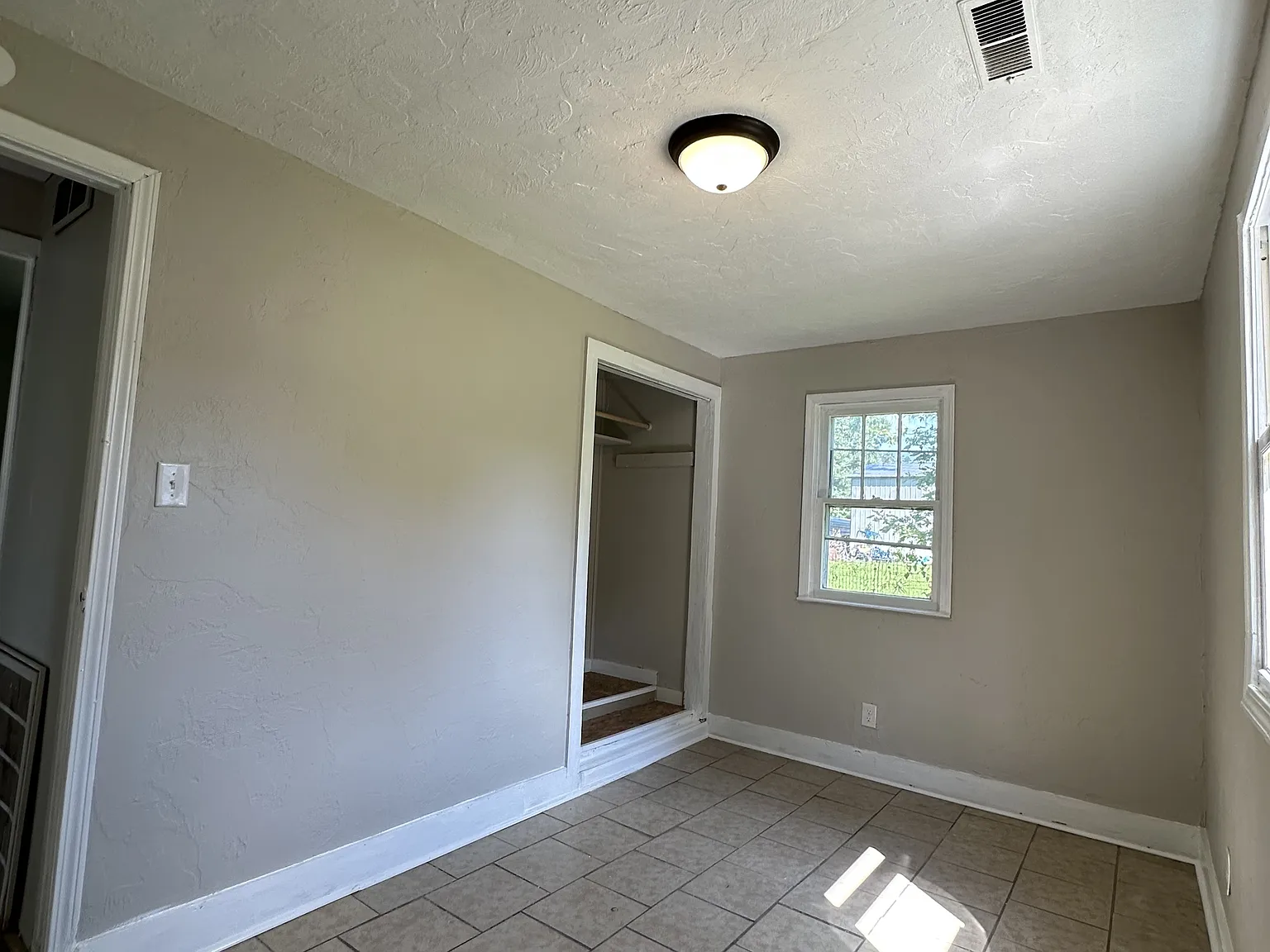 3411 Burton Place - 1 — Photo 3