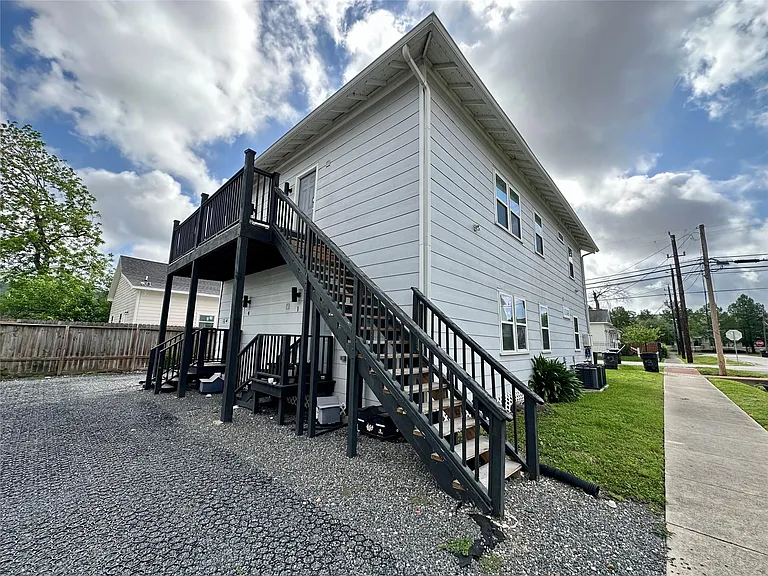225 N Everton St #4 — Photo 15