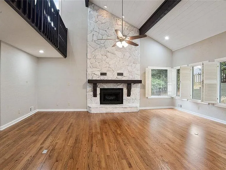 4200 Gunnin Rd — Photo 3