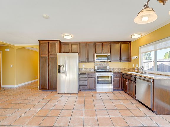 4th image of 11257 Westonhill Dr