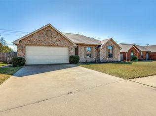 518 Valarie Ln, Midlothian, TX 76065