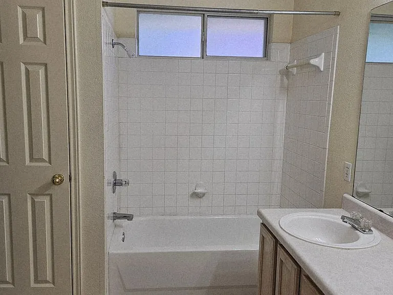 1303 Fox Creek Dr — Photo 7