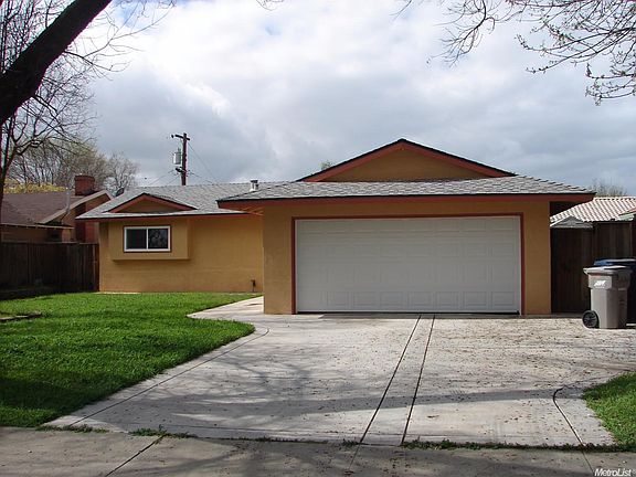 2nd image of 307 N Santa Ana St