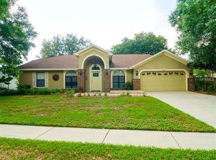 2709 Crestfield Dr, Valrico, FL 33596