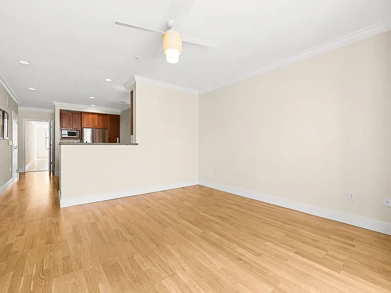 1081 Pine St #301 — Photo 15
