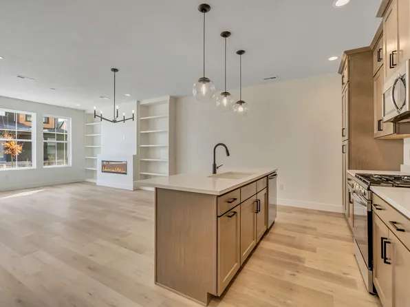 6977 W Hidden Hills Way S #147, West Jordan, UT 84081