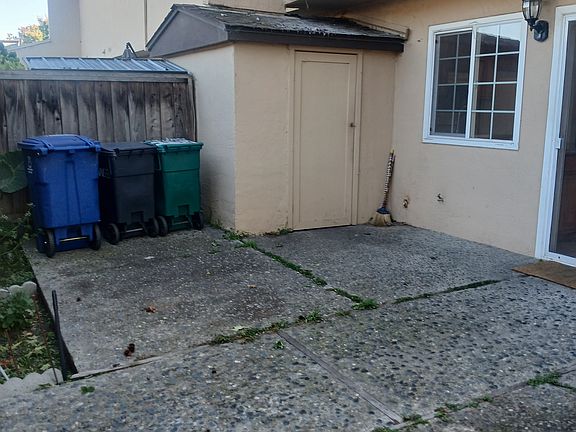 2nd image of 27766 Del Norte Ct