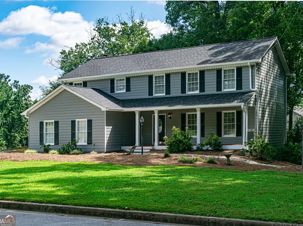 1043 Wash Lee Dr SW, Lilburn, GA 30047
