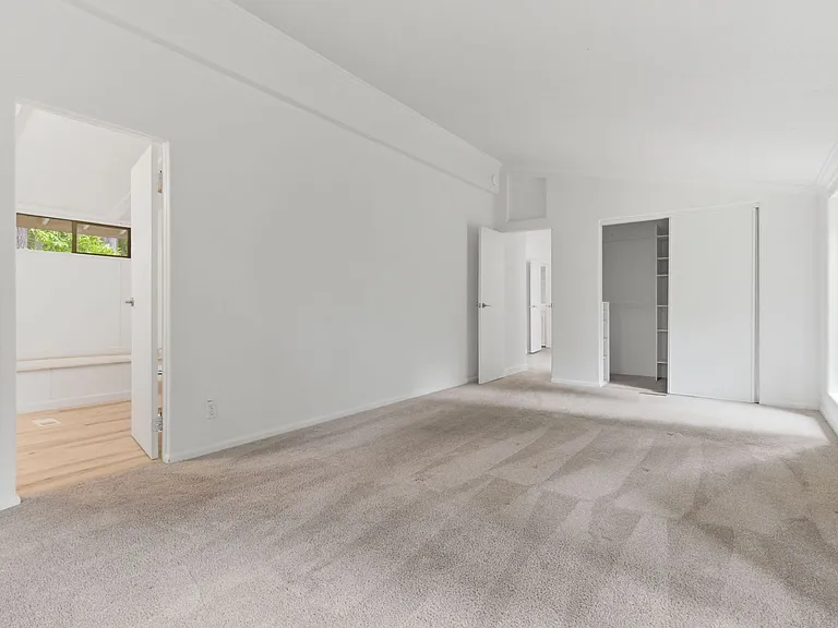 11944 Miller Rd NE — Photo 20