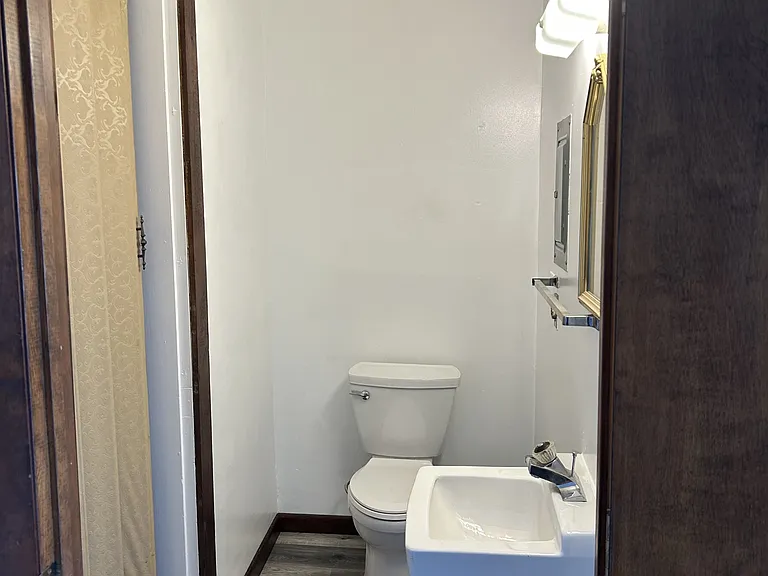 525 E Pine St — Photo 38