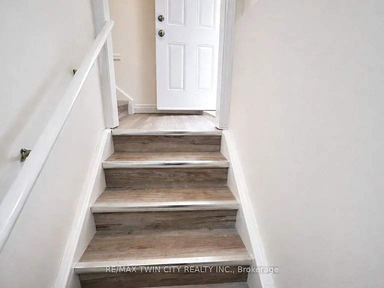 592 Blair Creek Dr W #BASEMENT — Photo 7
