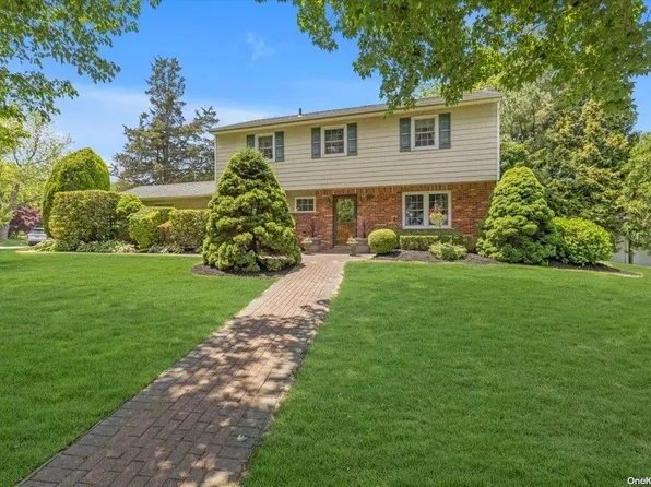 11 Mckay Road, Huntington Station, NY 11746