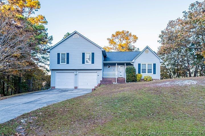 1st image of 648 Lakeridge Dr