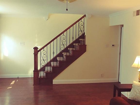 5th image of 1822 Huntington Dr